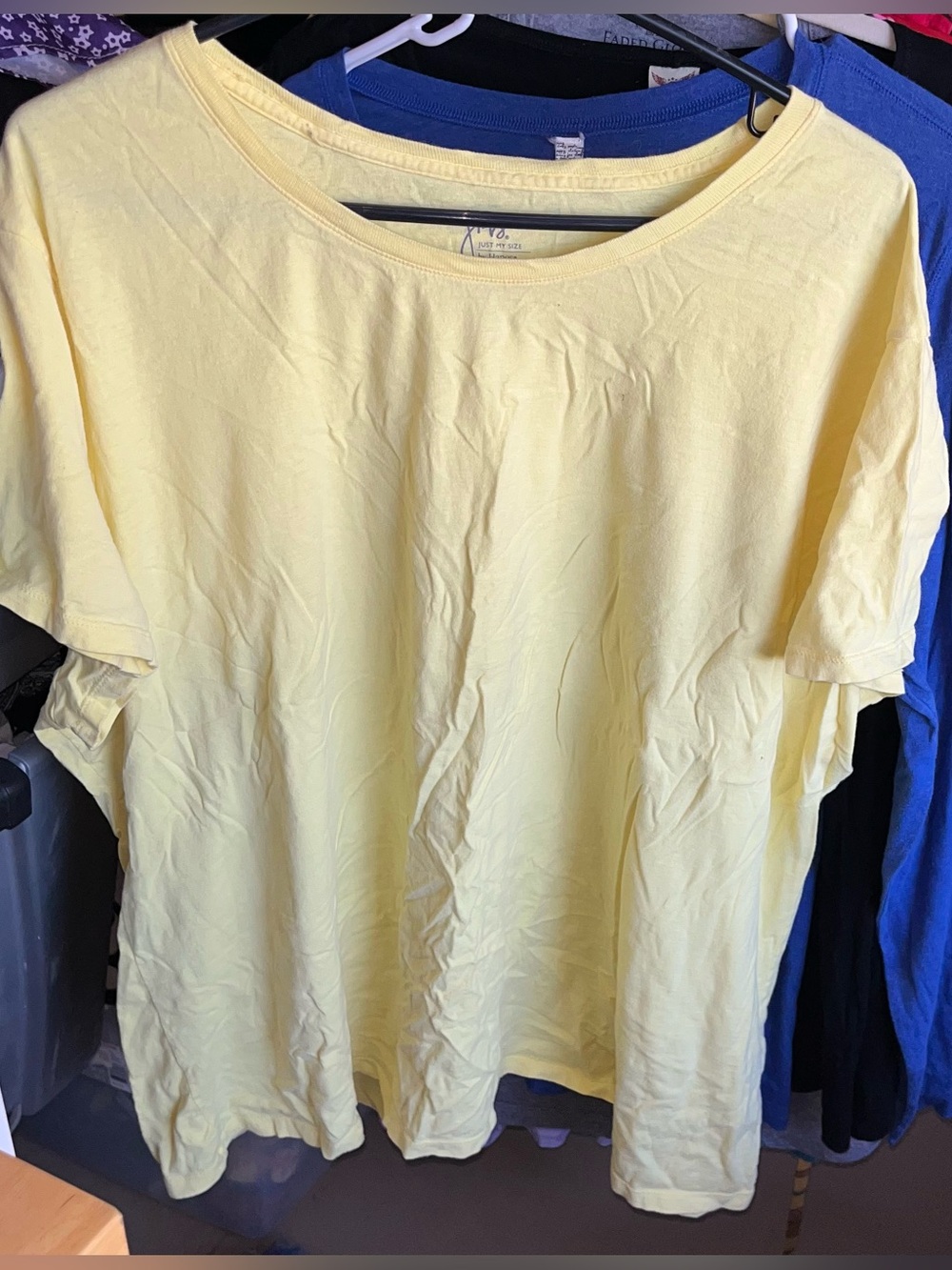 Just My Size Essentials 4X 26-28W Classic Yellow Scoop Neck Women's Tee T-Shirt